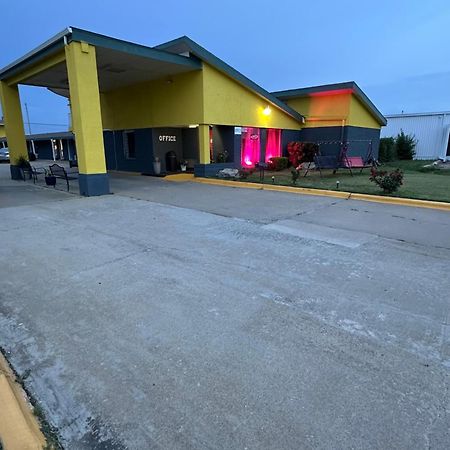 Travel Inn&Suites Emporia Esterno foto