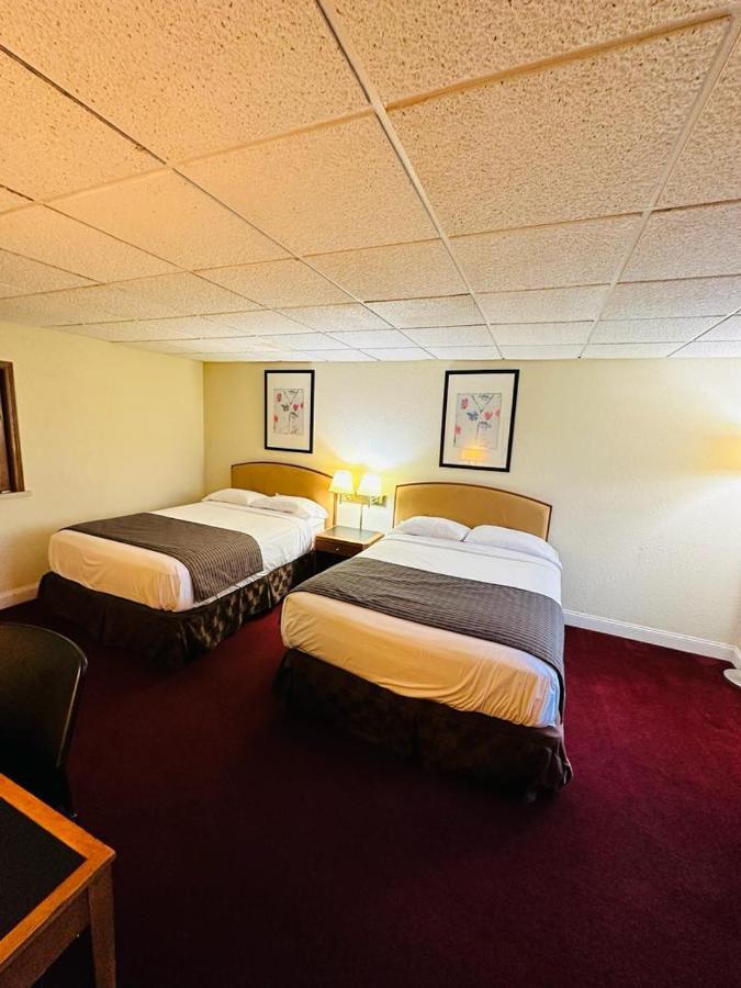 Travel Inn&Suites Emporia Esterno foto