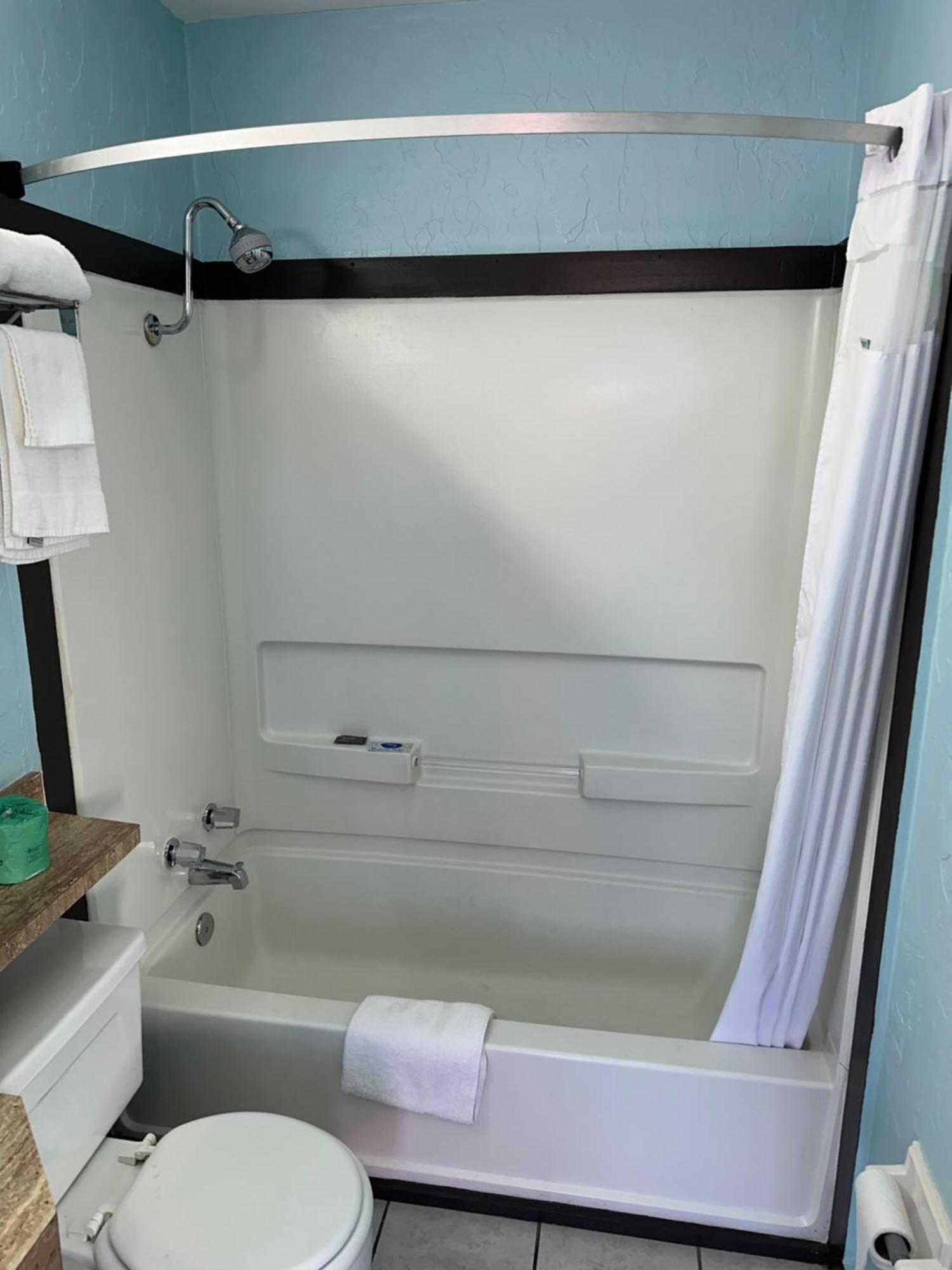 Travel Inn&Suites Emporia Esterno foto