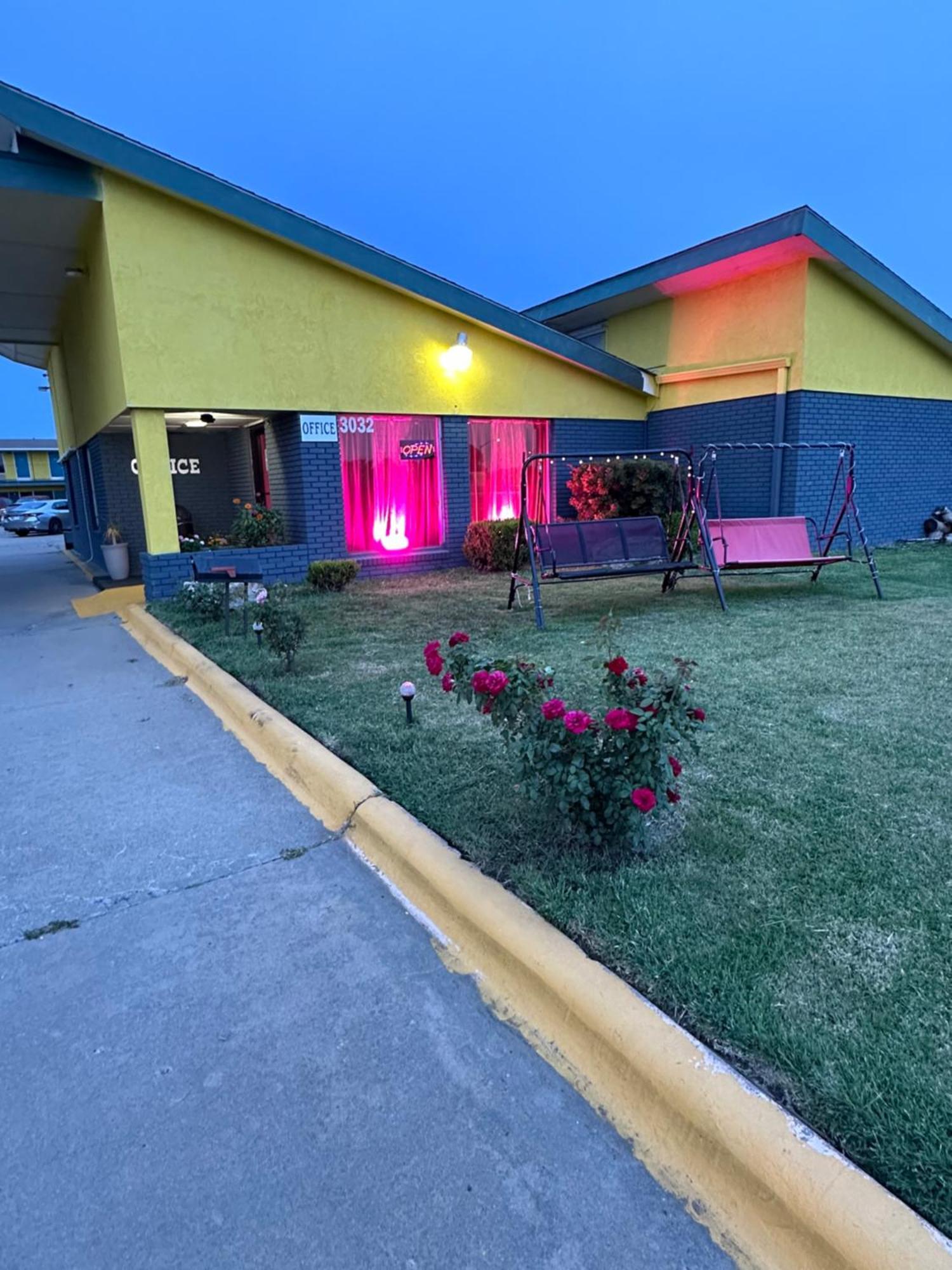 Travel Inn&Suites Emporia Esterno foto
