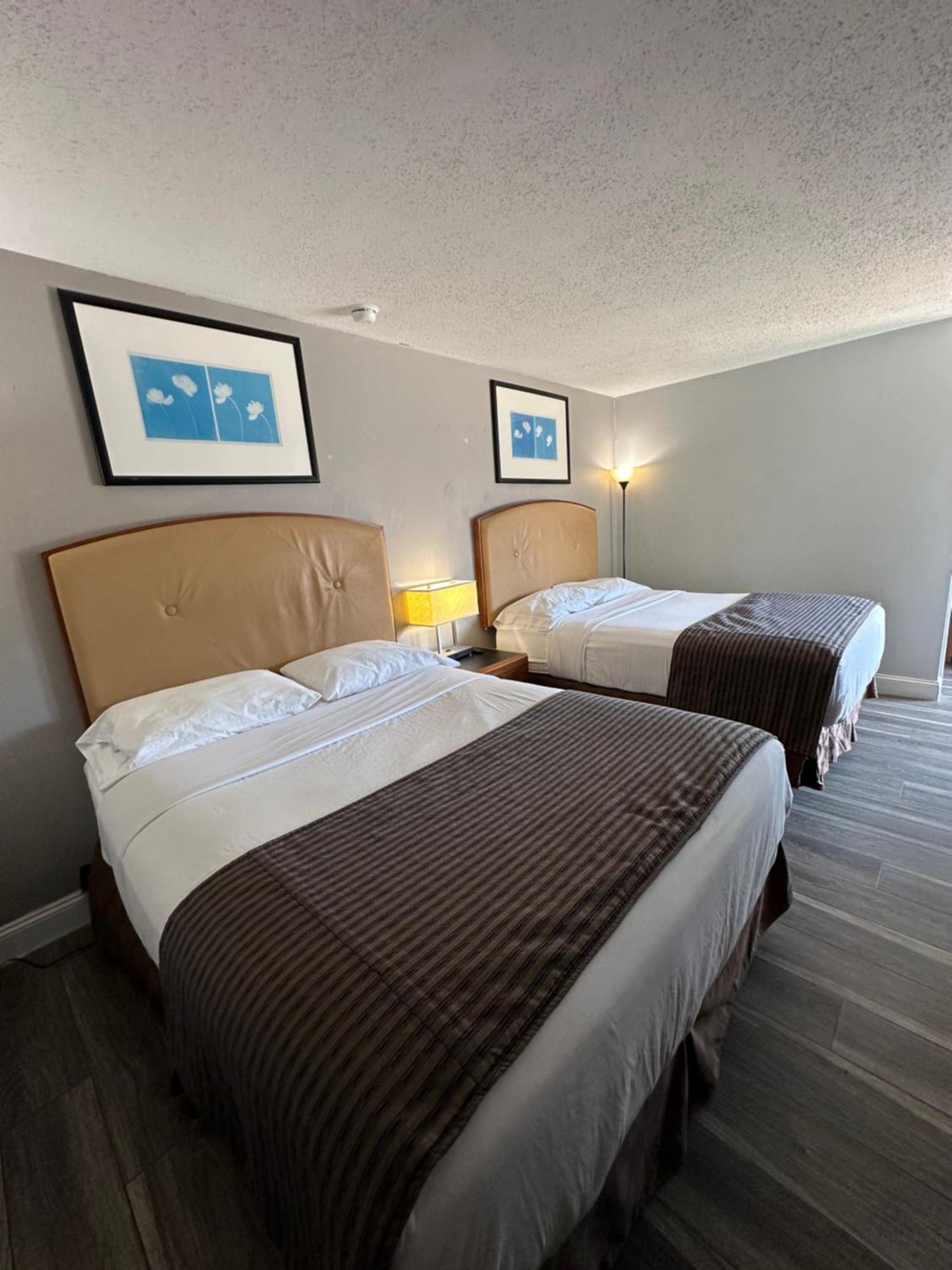 Travel Inn&Suites Emporia Esterno foto
